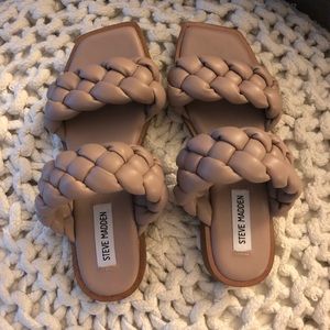 Steve Madden Spain braided sandals ! Size 7.  New condition! Tan/beige color